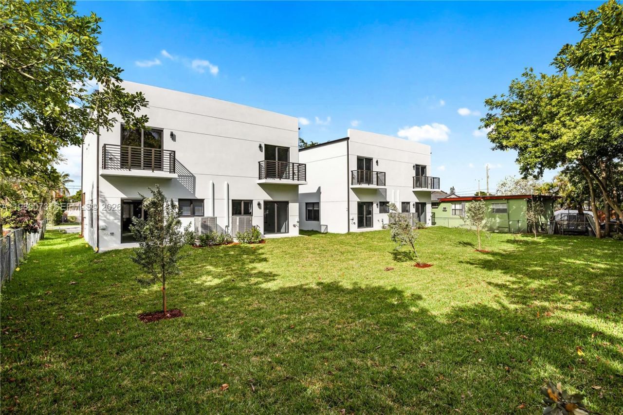 122 NW 5th Ave , Hallandale Beach, FL 33009 Photo