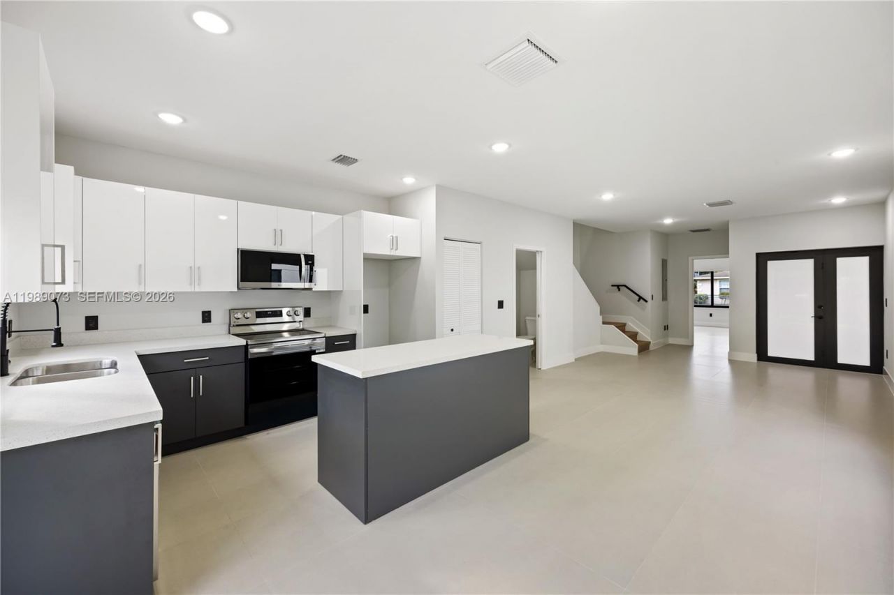 122 NW 5th Ave , Hallandale Beach, FL 33009 Photo