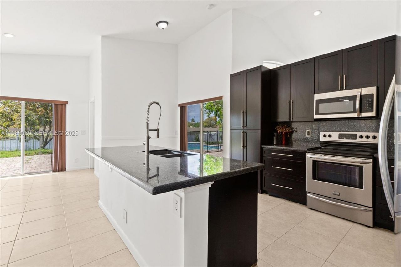 19150 SW 16th St, Pembroke Pines, FL 33029 Photo