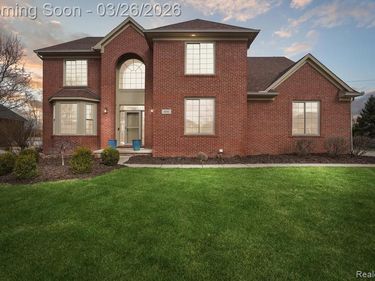 454 E Canford Park, CANTON, MI 48187