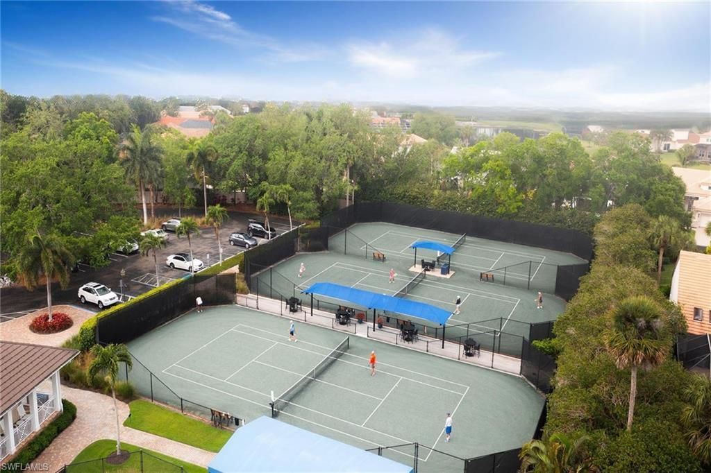 433 Crestwood Ln, Naples, FL 34113 Photo