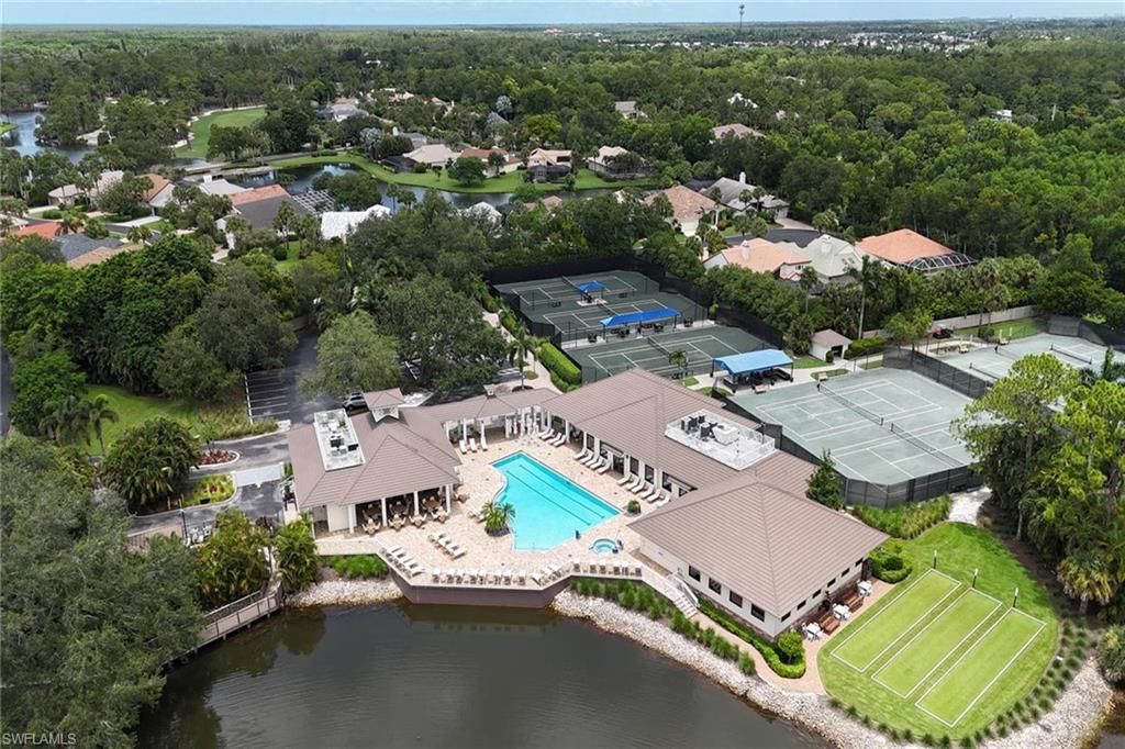433 Crestwood Ln, Naples, FL 34113 Photo