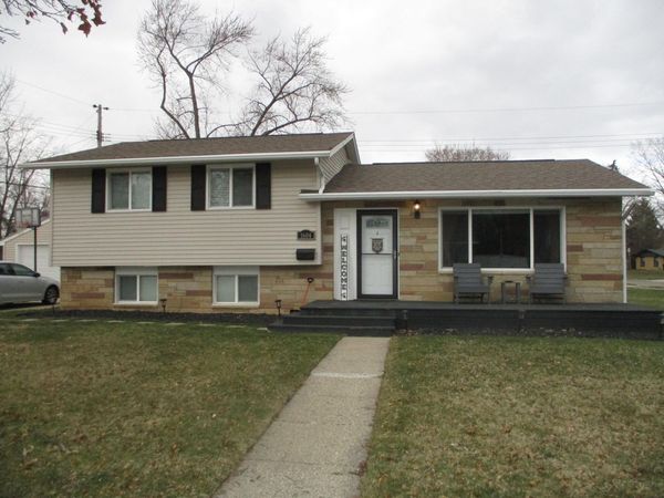 1604 Peggy Place, Lansing, MI 48910