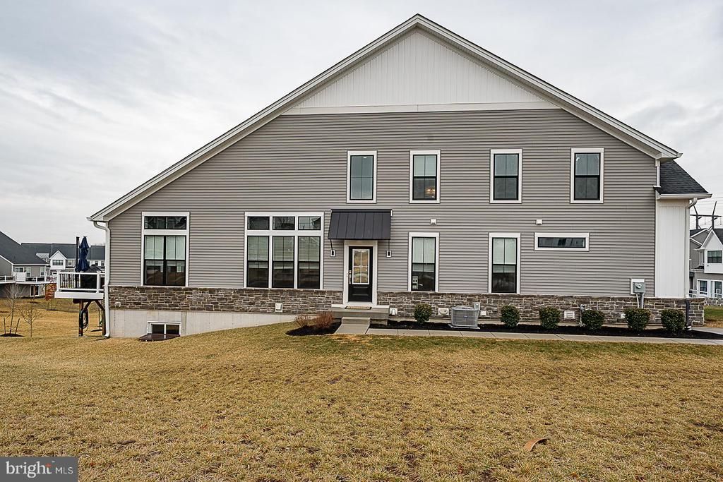 34 TAMARACK CIRCLE, EAGLEVILLE, PA 19403