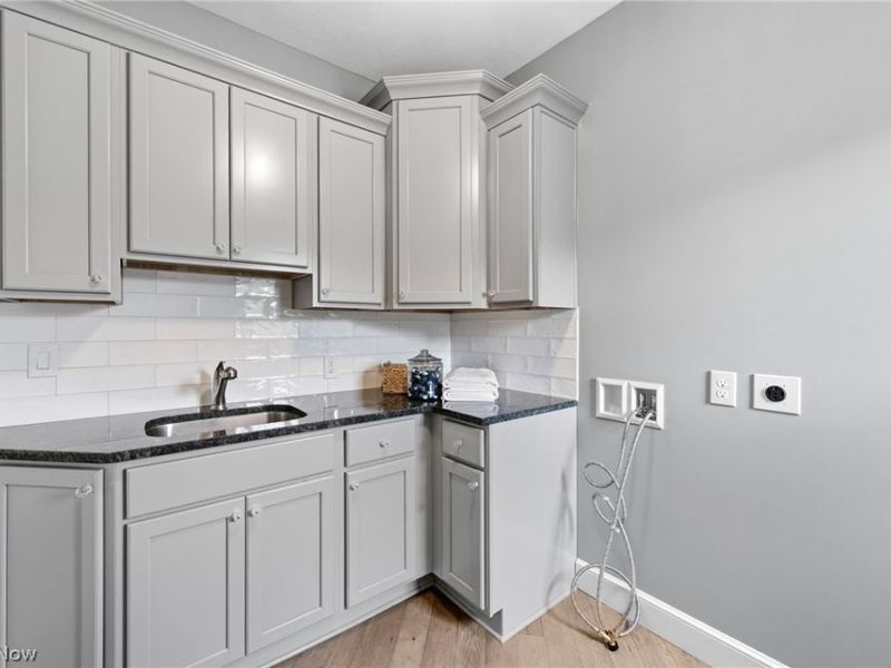 2197 S Medina Line Road , Wadsworth, OH 44281 Photo 24