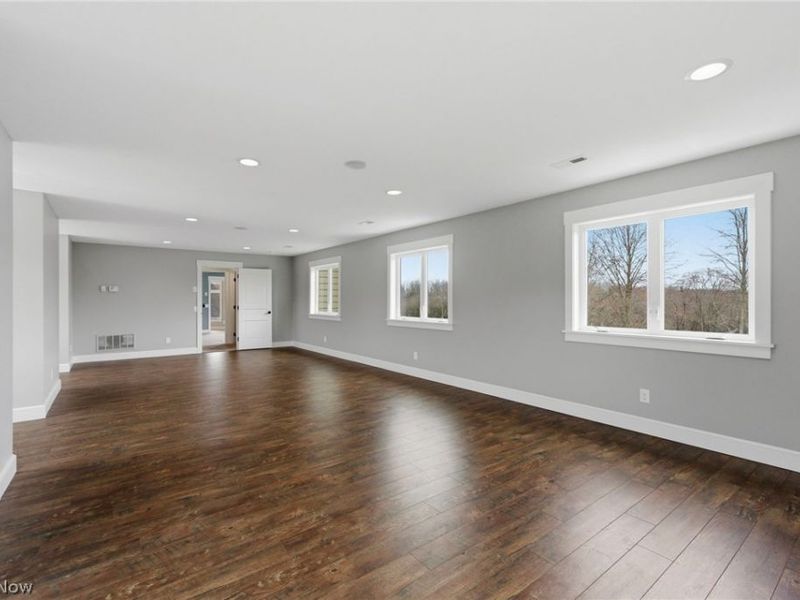 2197 S Medina Line Road , Wadsworth, OH 44281 Photo 34