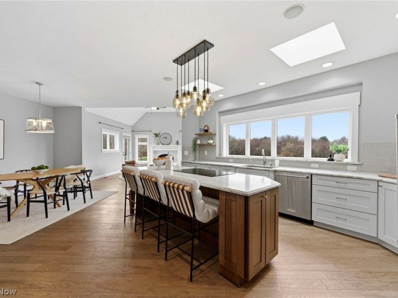 2197 S Medina Line Road , Wadsworth, OH 44281 Photo 9