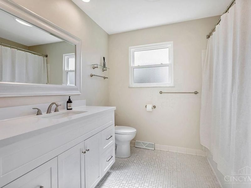 9301 Sunderland Way, West Chester, OH 45069 Photo 28