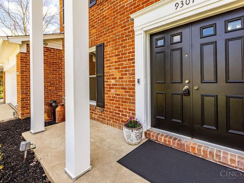 9301 Sunderland Way, West Chester, OH 45069 Photo 3