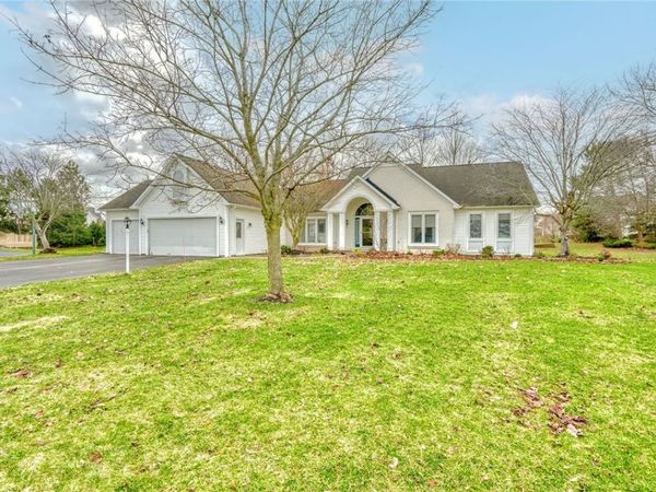 5 Woodrose Drive, Webster, NY 14580