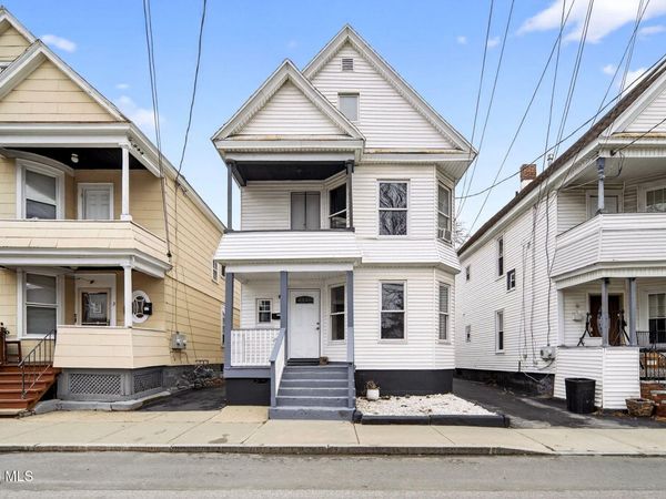 4 Daggett Terrace, Schenectady, NY 12307