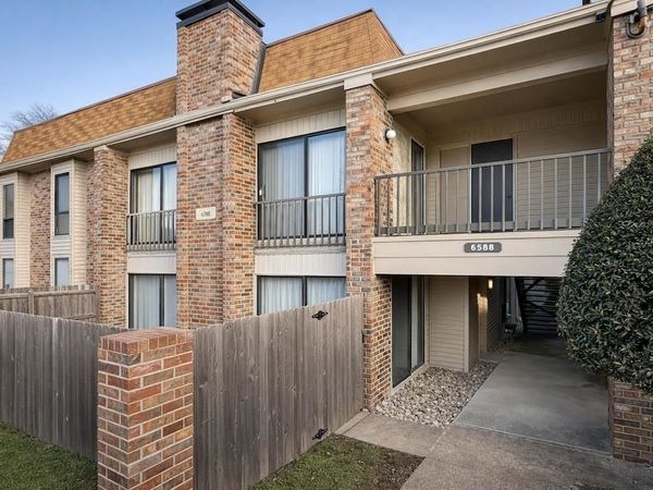 6588 S POPLAR WOODS CIR, Unit 2, Germantown, TN 38138