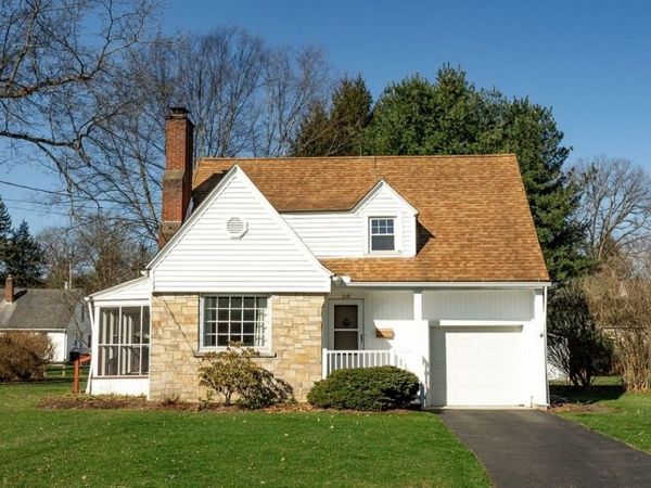 318 Garden Ave , Grove City, PA 16127