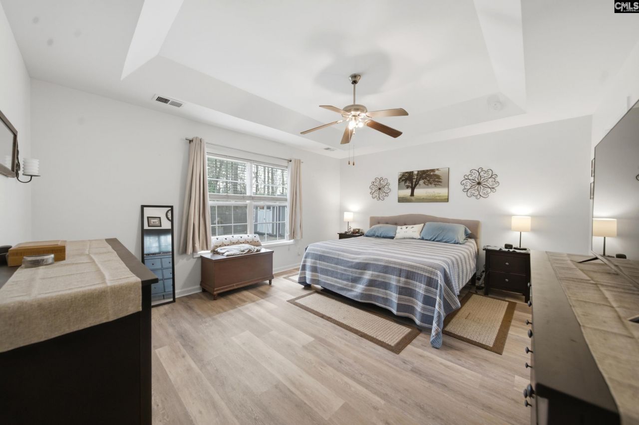 133 Graceland Court  Photo 11