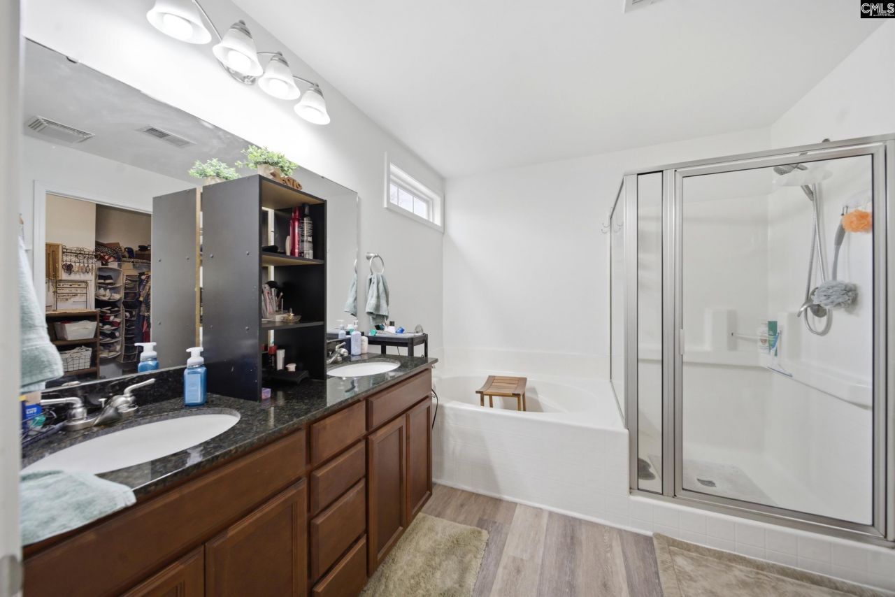 133 Graceland Court  Photo 13