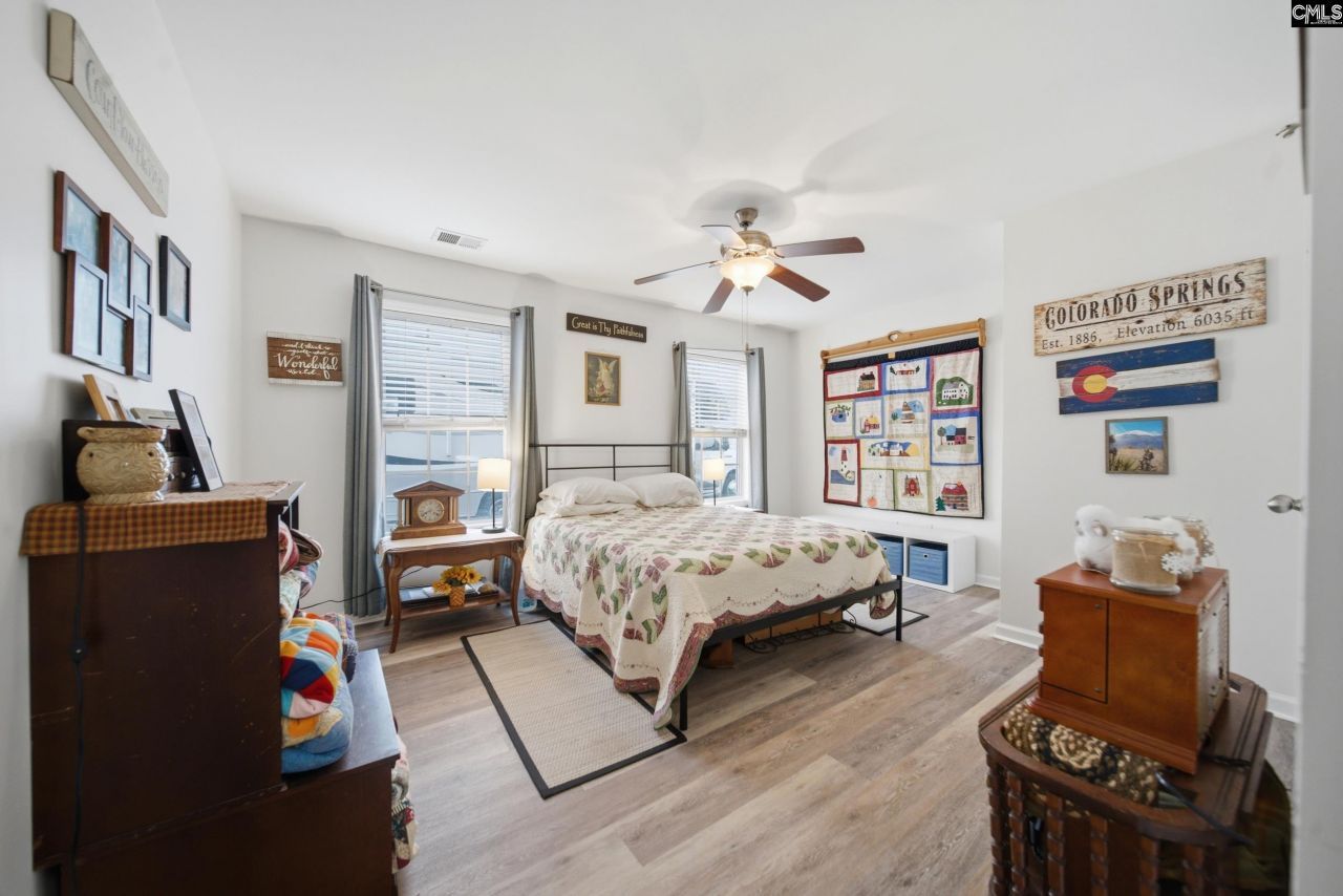 133 Graceland Court  Photo 15