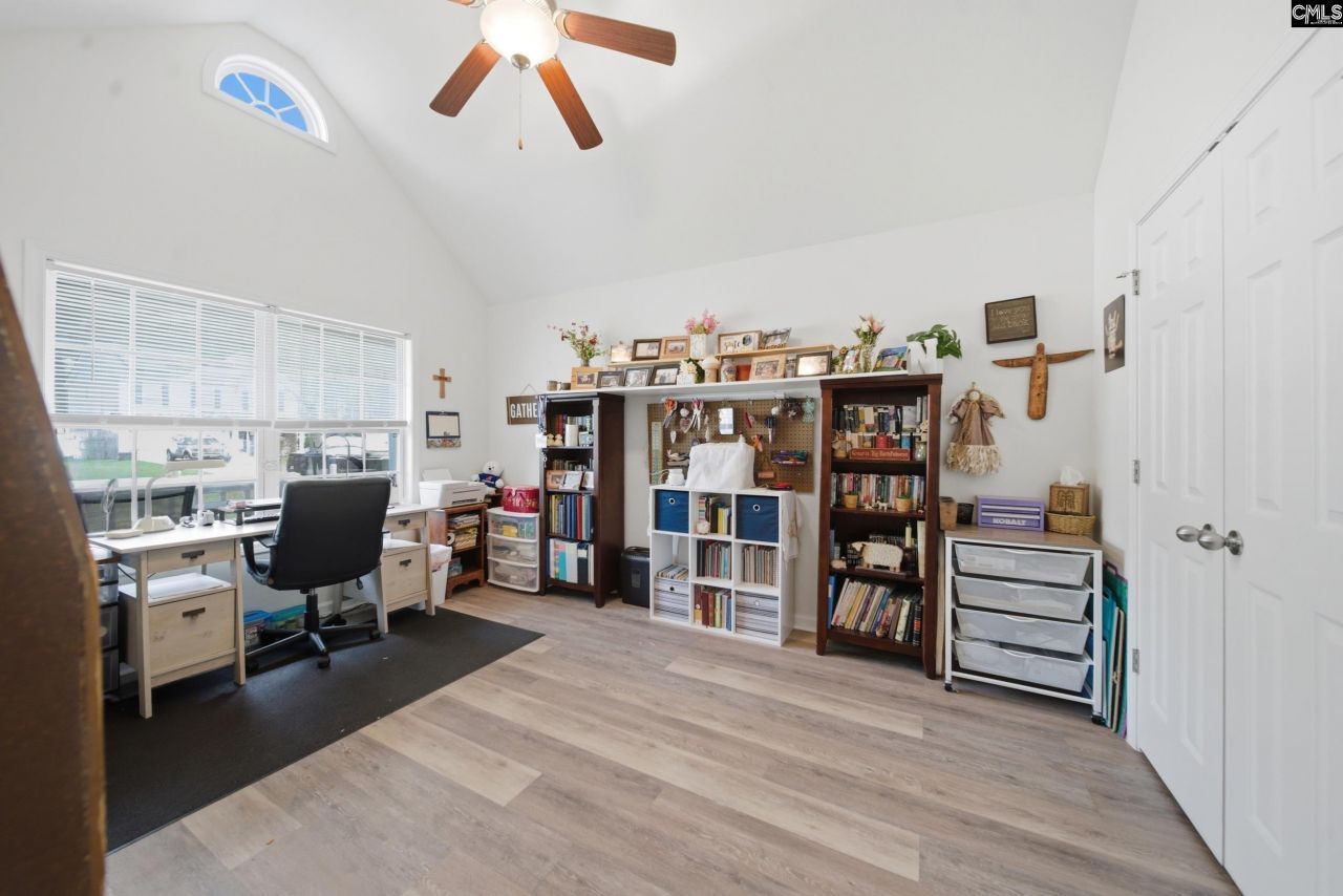 133 Graceland Court  Photo 18