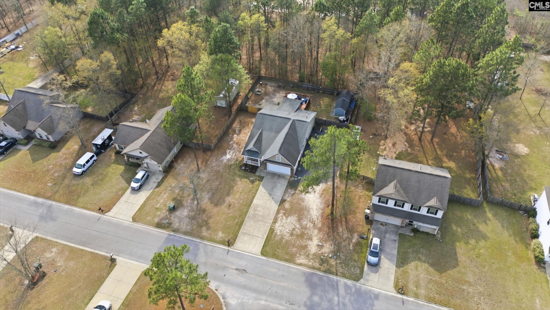 133 Graceland Court Photo 23