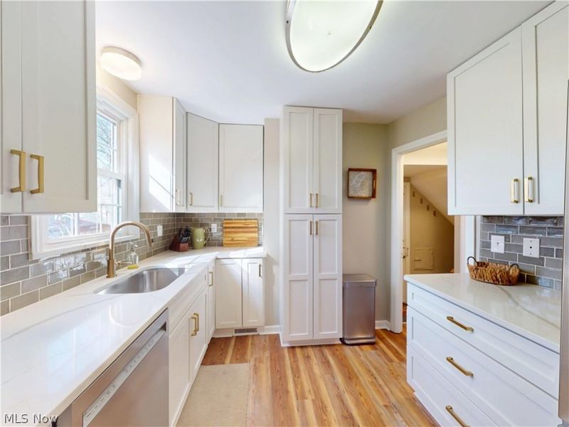 3606 Northcliffe Road , University Heights, OH 44118 Photo 8