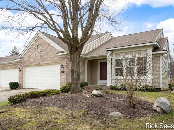 53 Aspen Lane NE, Unit 66, Grand Rapids, MI 49546