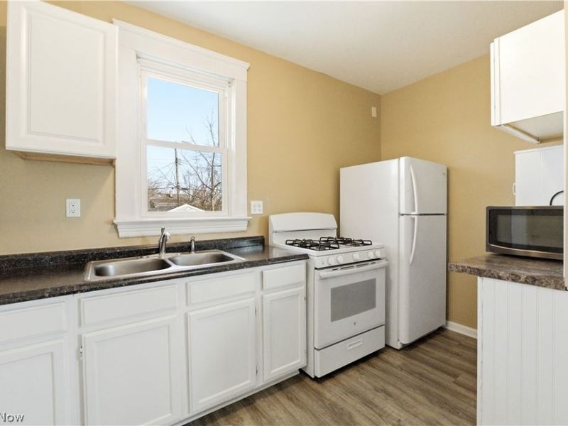 3900 Lincoln Avenue , Parma, OH 44134 Photo 9