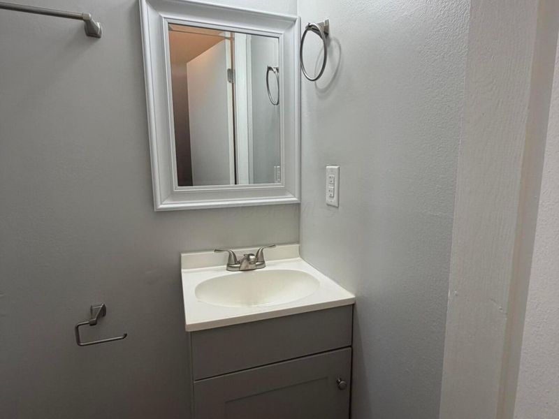 1975 Dunbar Drive , Unit C, Columbus, OH 43224 Photo 8