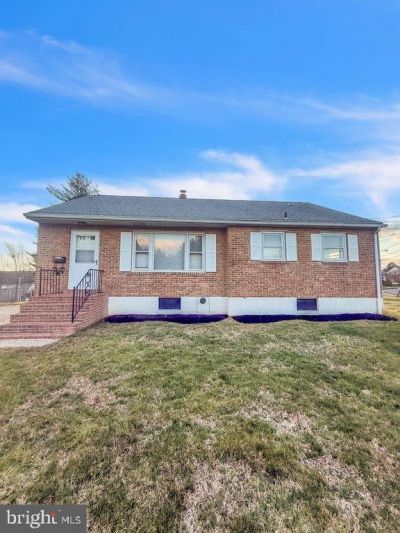 12 Gregg Avenue, Newport, DE 19804 Main Photo