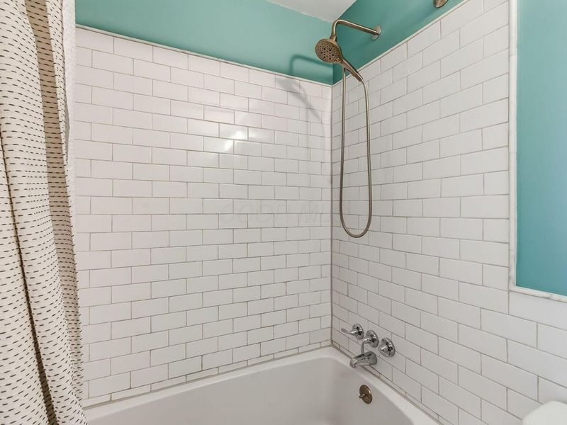 427 Canfield Drive, Columbus, OH 43230 Photo 15