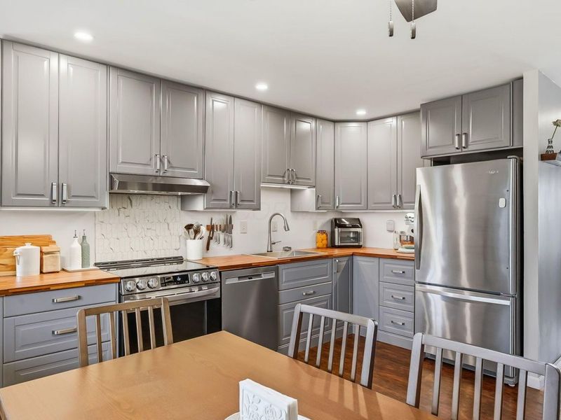 427 Canfield Drive, Columbus, OH 43230 Photo 9