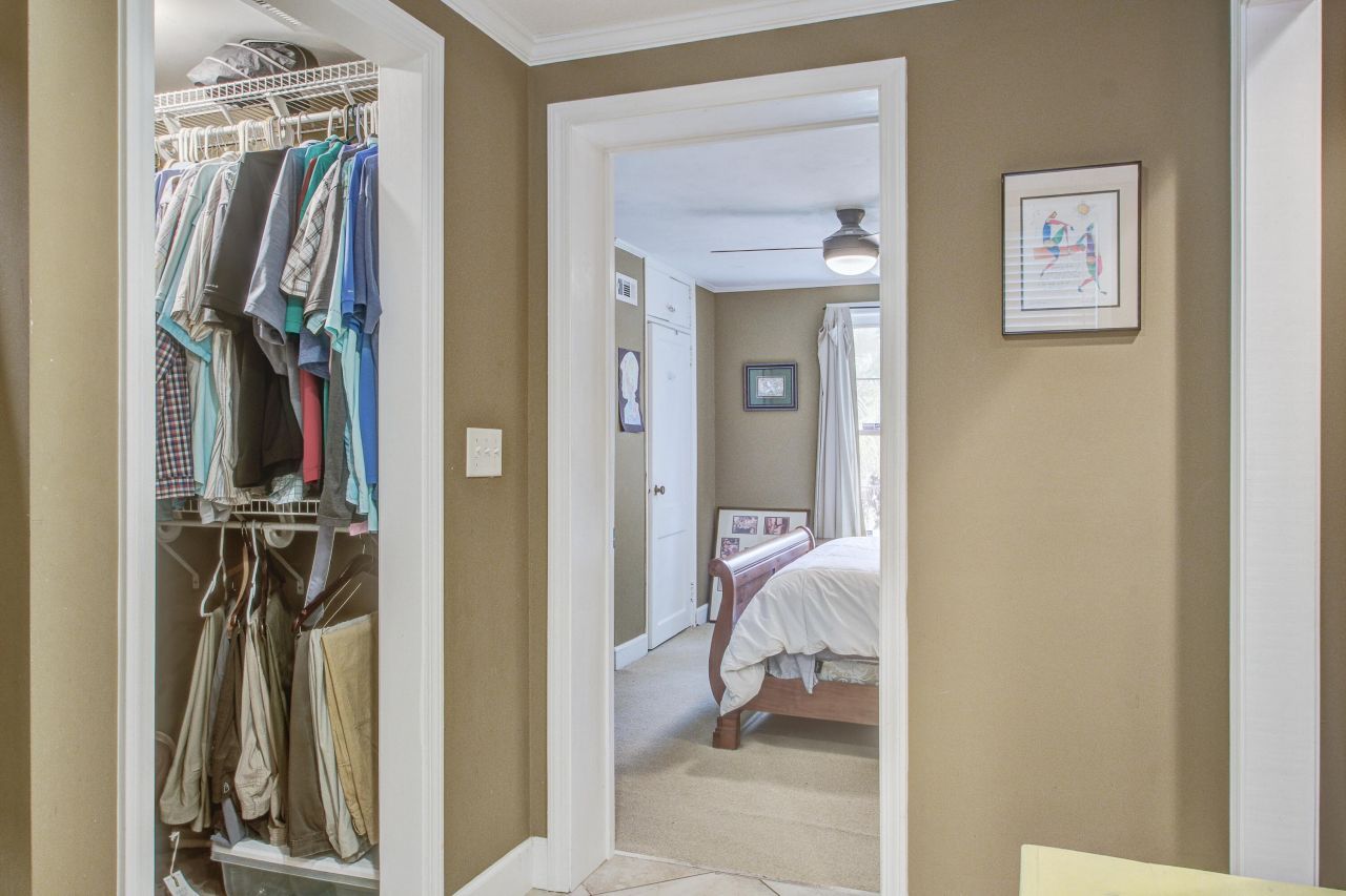 1240 Parkwood Estates Drive Photo 17