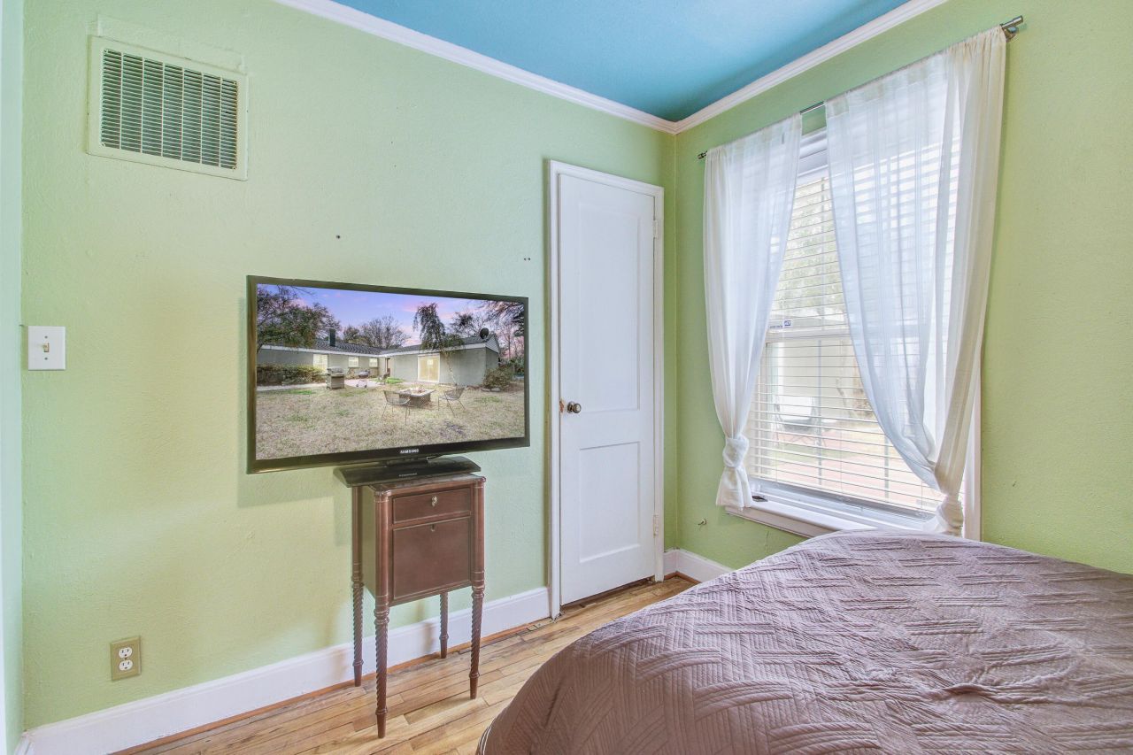 1240 Parkwood Estates Drive Photo 19