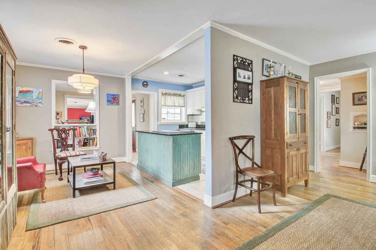 1240 Parkwood Estates Drive Photo 7