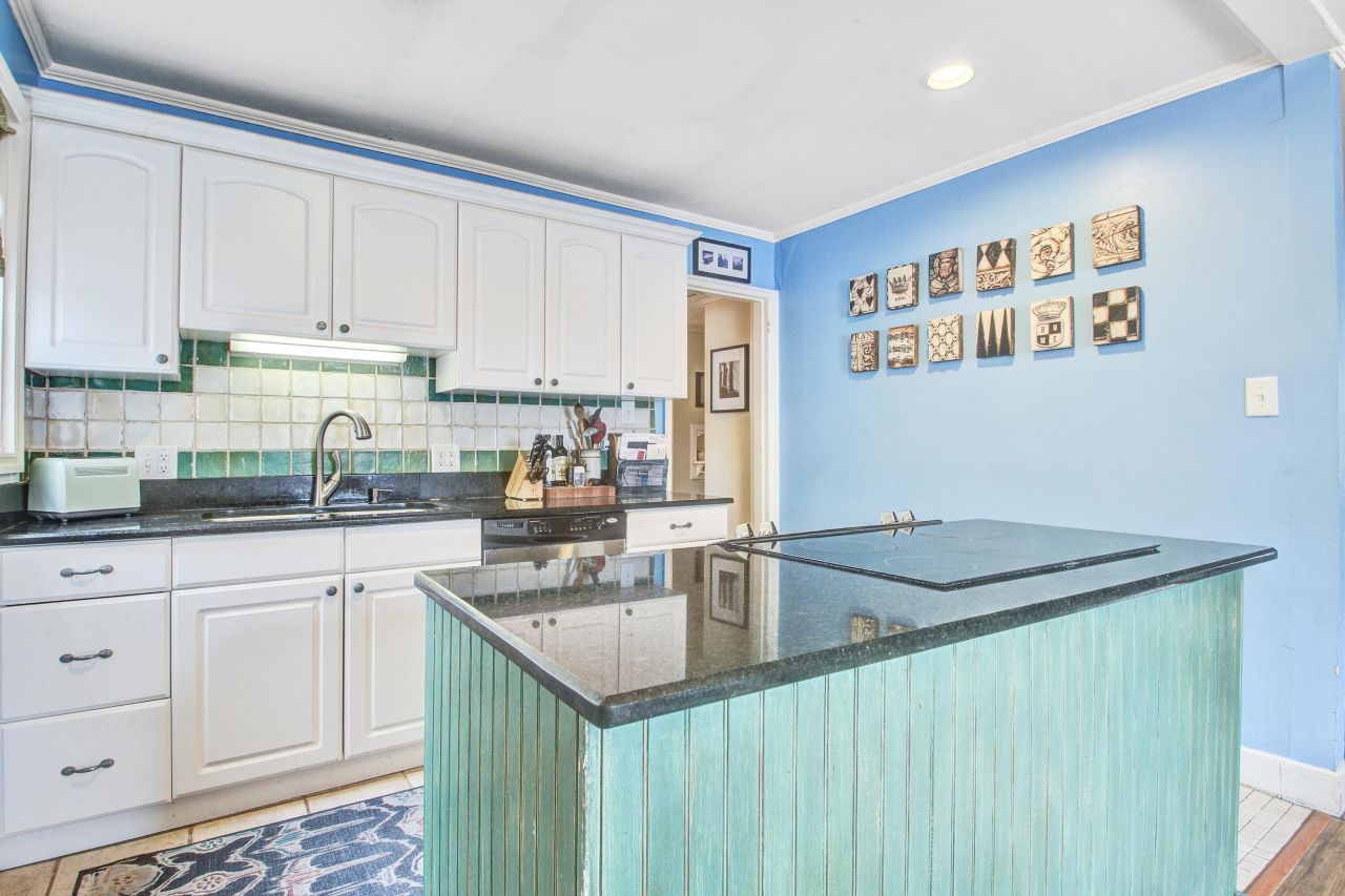 1240 Parkwood Estates Drive Photo 8