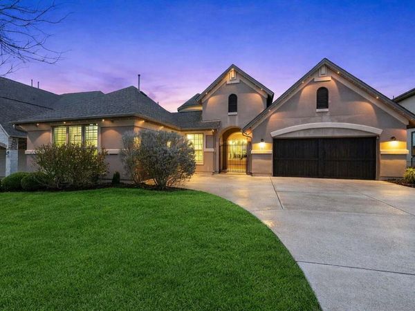 377 Jacksdaw DR, Austin, TX 78737