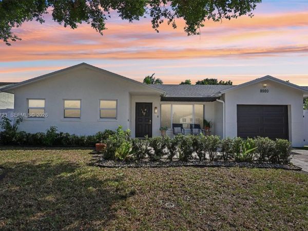 8900 SW 7th St , Boca Raton, FL 33433