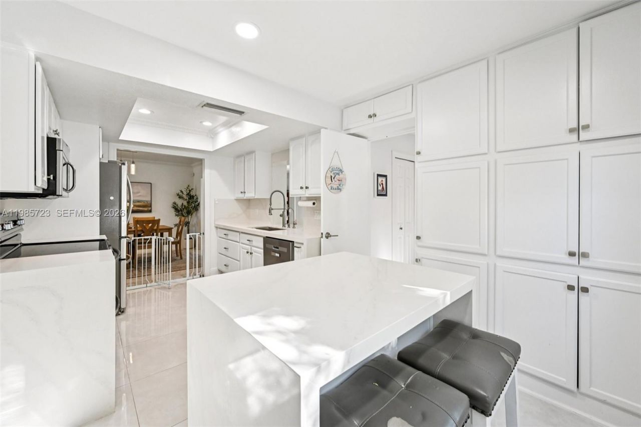 8900 SW 7th St , Boca Raton, FL 33433 Photo