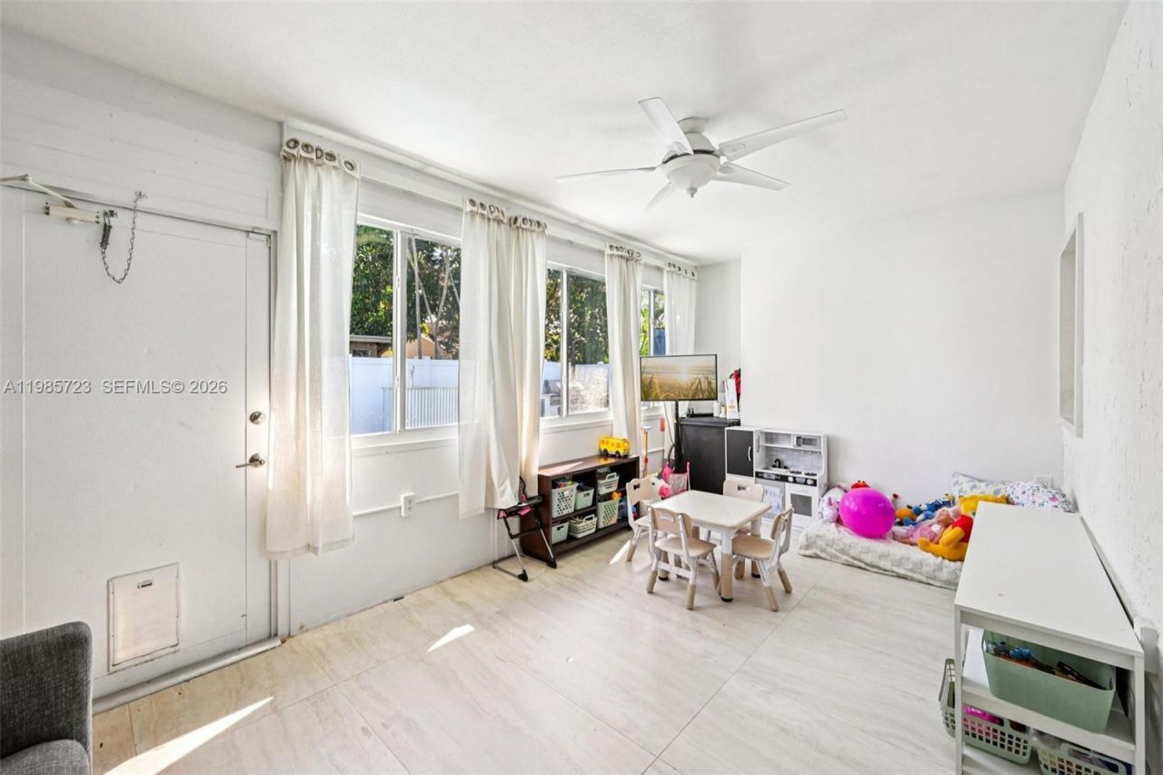 8900 SW 7th St , Boca Raton, FL 33433 Photo