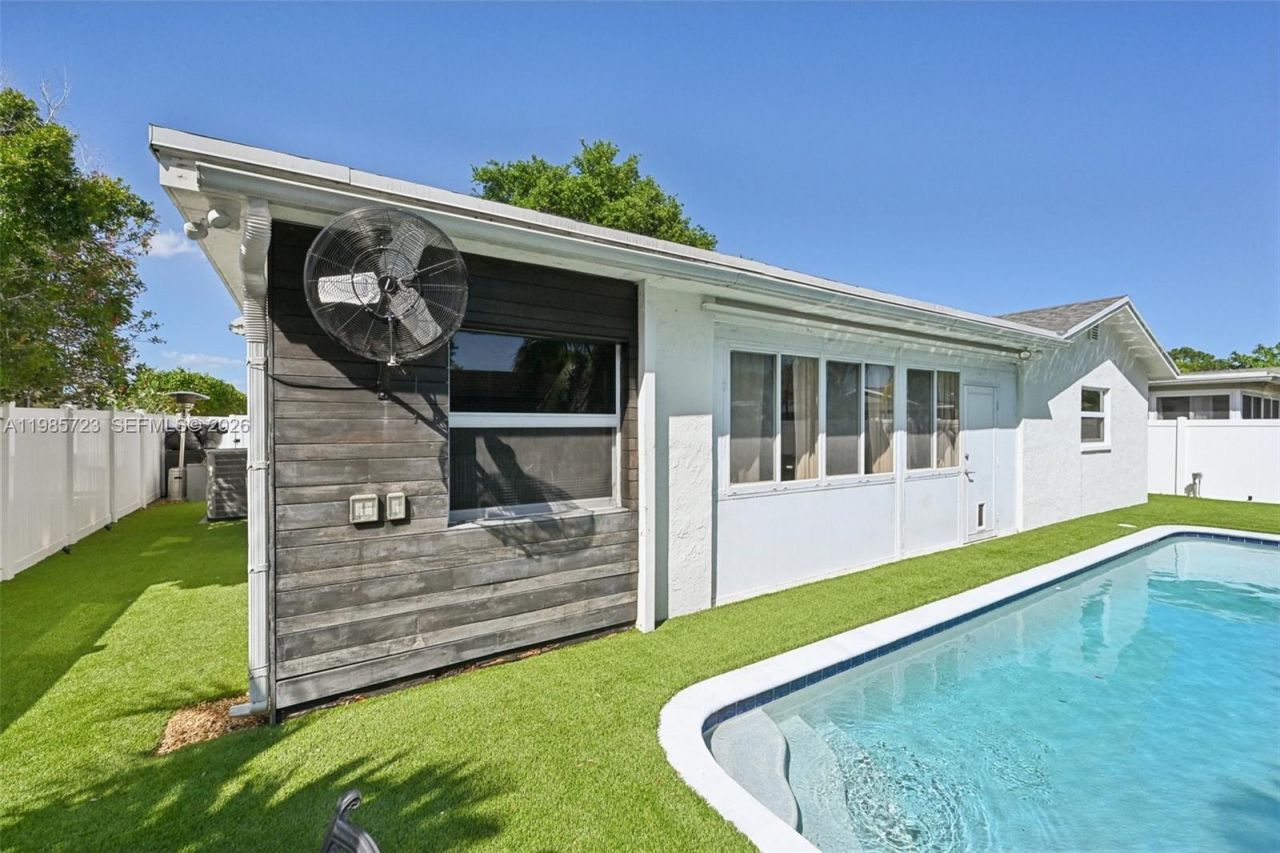 8900 SW 7th St , Boca Raton, FL 33433 Photo