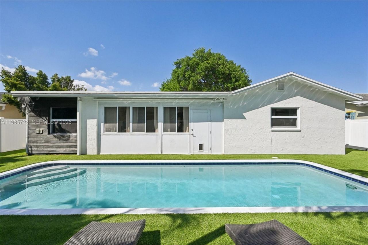 8900 SW 7th St , Boca Raton, FL 33433 Photo