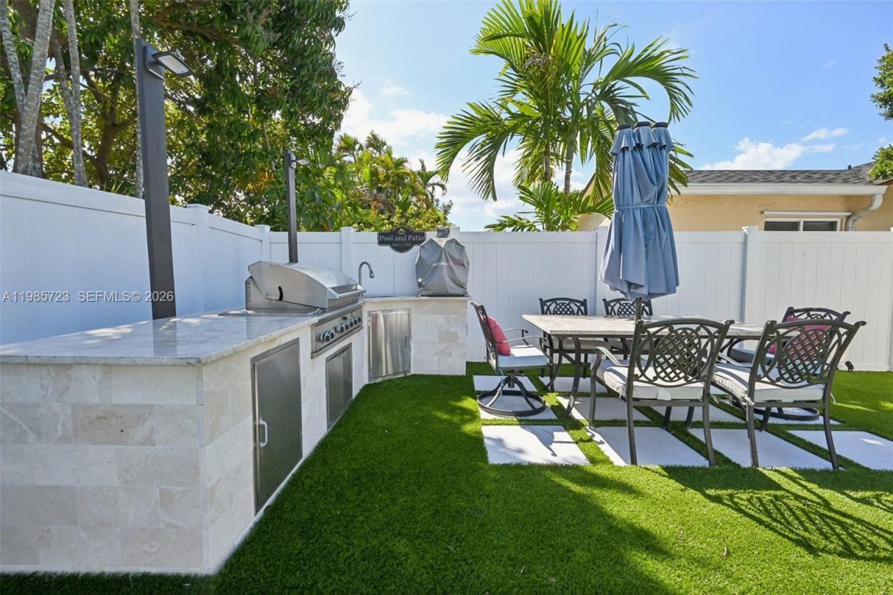 8900 SW 7th St , Boca Raton, FL 33433 Photo