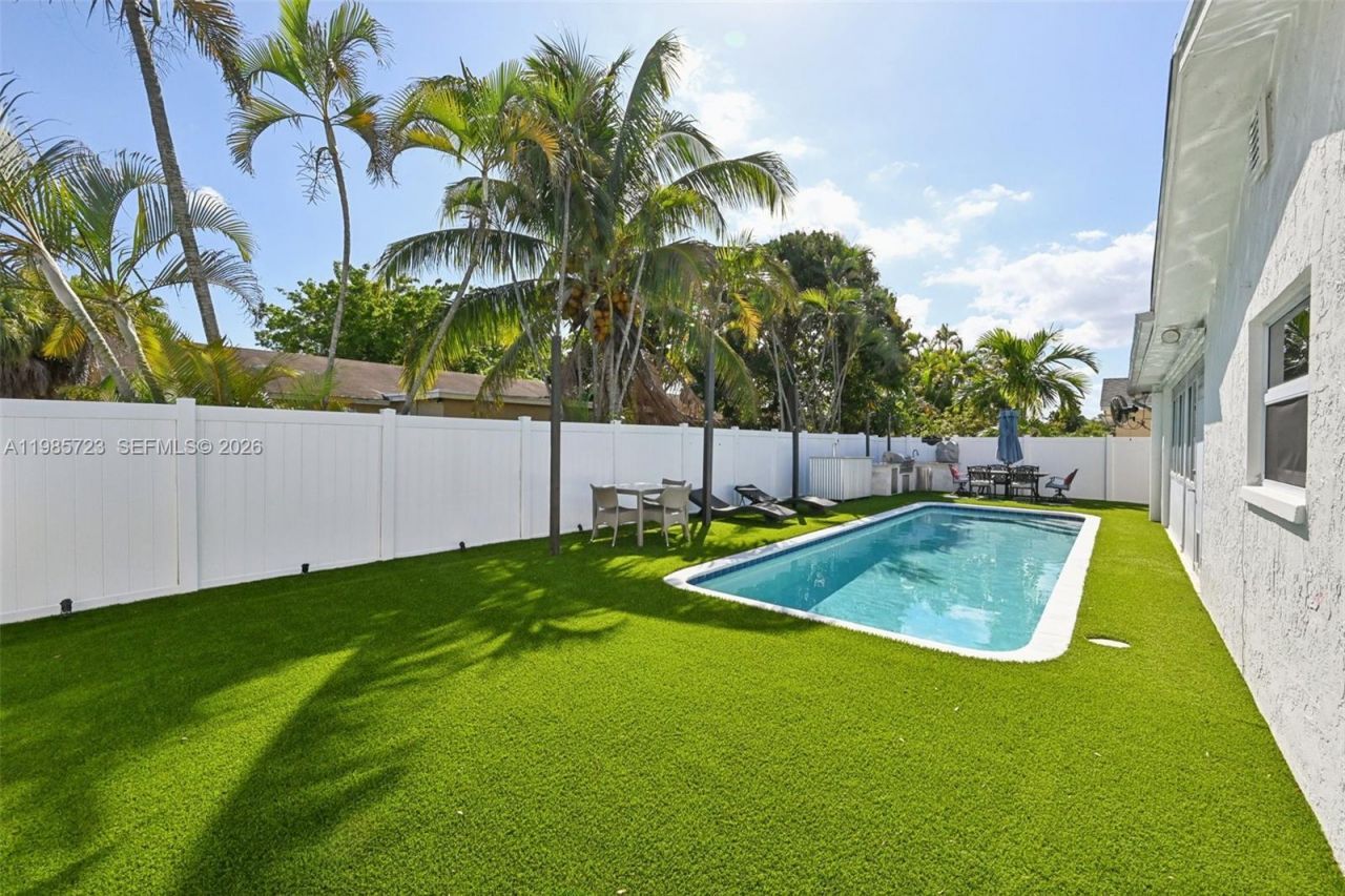 8900 SW 7th St , Boca Raton, FL 33433 Photo