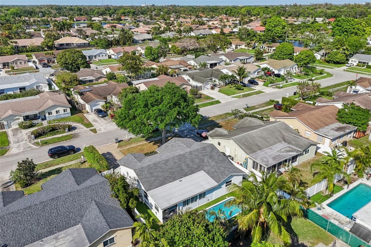 8900 SW 7th St , Boca Raton, FL 33433 Photo