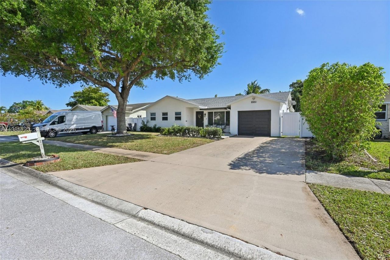 8900 SW 7th St , Boca Raton, FL 33433 Photo