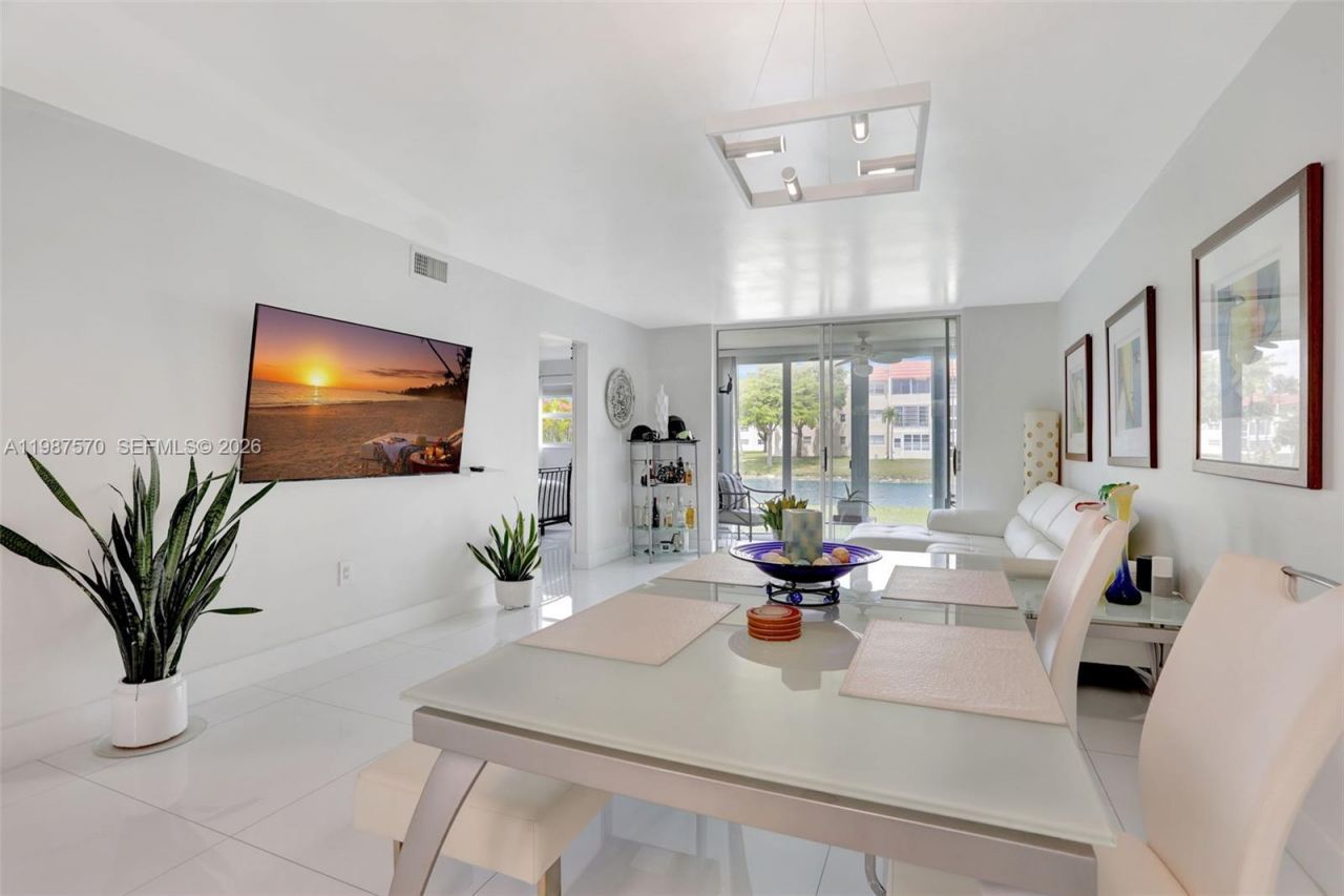 2931 E Sunrise Lakes Drive , Unit 109, Sunrise, FL 33322 Photo