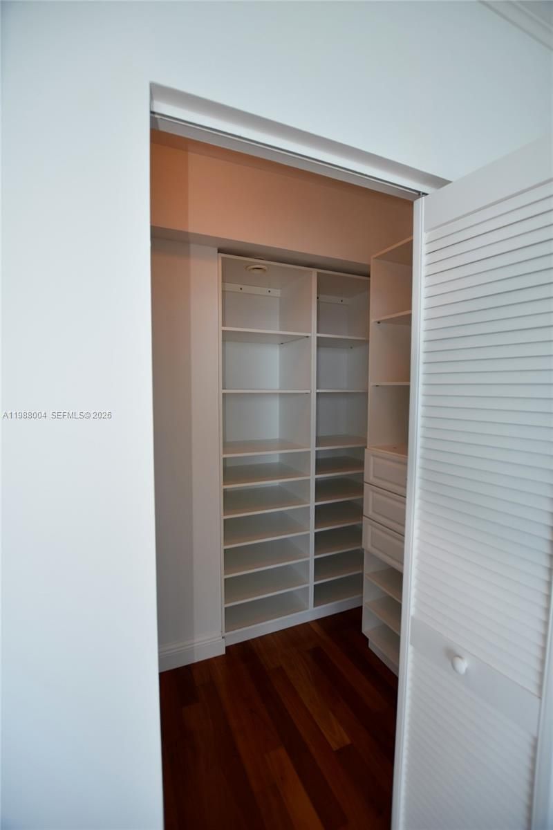 335 S Biscayne Blvd , Unit 4112, Miami, FL 33131 Photo