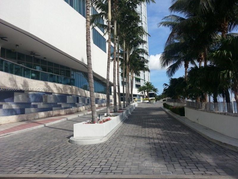 335 S Biscayne Blvd , Unit 4112, Miami, FL 33131 Photo