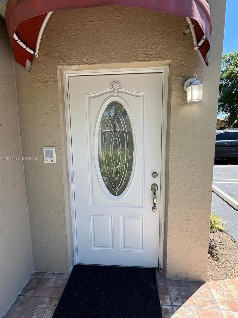 6701 NW 166th Ter, Unit 101, Miami Lakes, FL 33014 Photo