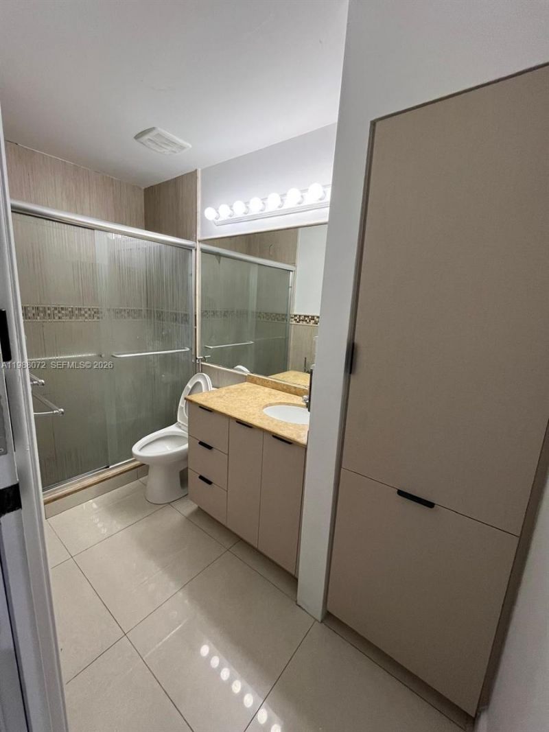 6701 NW 166th Ter, Unit 101, Miami Lakes, FL 33014 Photo