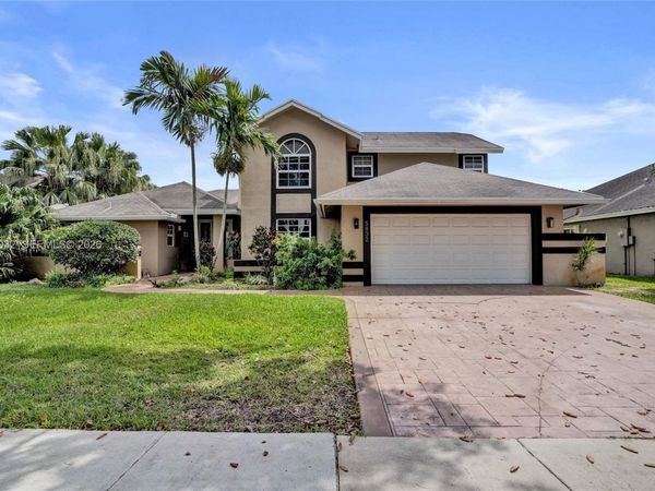 5832 SW 88th Ter, Cooper City, FL 33328