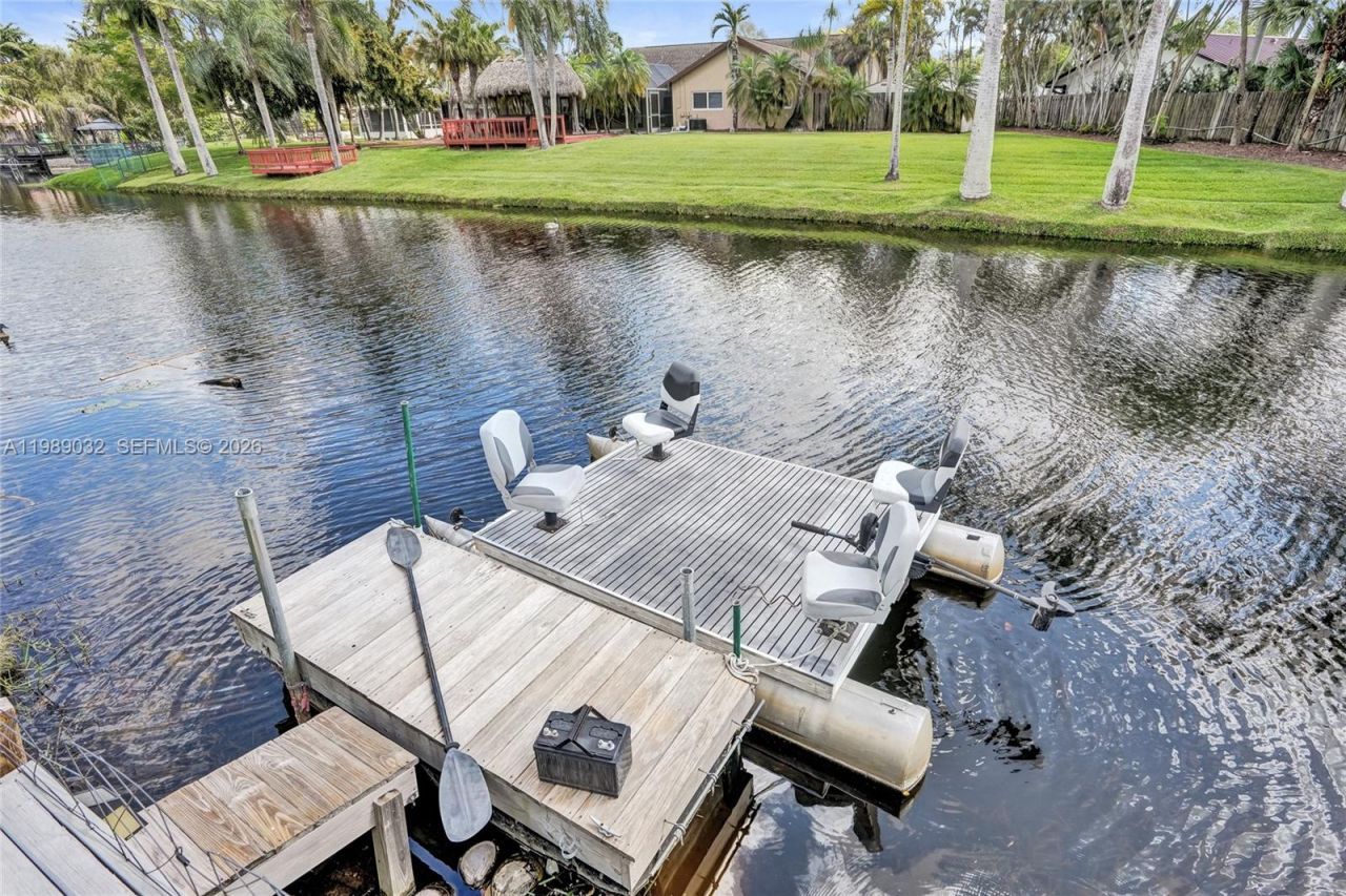 5832 SW 88th Ter, Cooper City, FL 33328 Photo